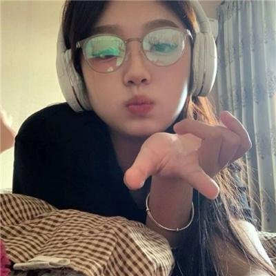 泳池娇娃